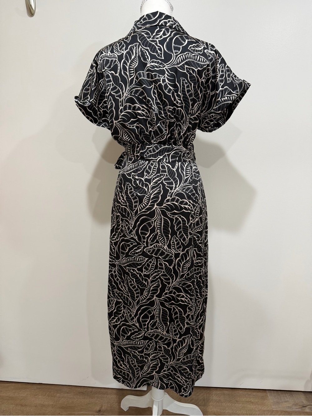Mango Black and White Leaf-Print Wrap Maxi Dress - Picture 4 of 9